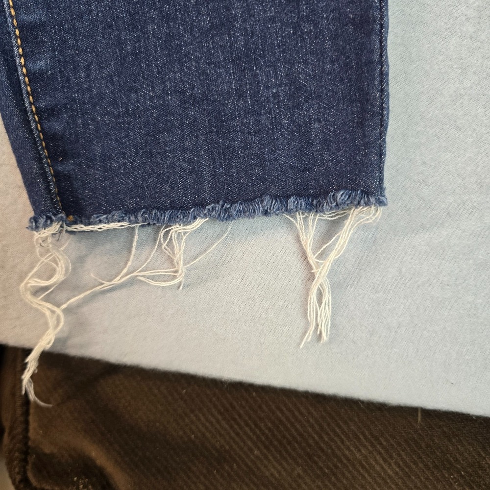 SO Women Super High Rise Jegging Jeans Size 13 Dark Wash Distressed Raw Hem - Picture 5 of 12
